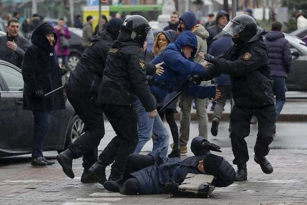Police Assault Protesters on the Streets of Minsk