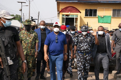 Prison break in Nigeria frees insurgents