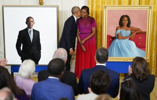 Obamas portraits unveiled