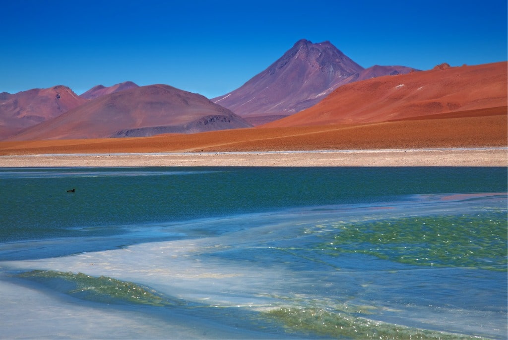 Lagoon Quepiaco and volcano Acamarachi