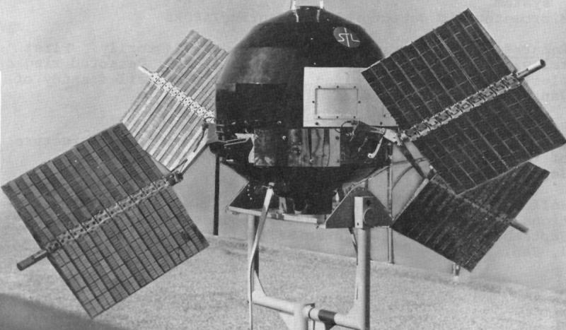 The United States launched Explorer 6, which sent back a picture of Earth.