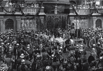A shot from the 1919 Italian spectacle Theodora Empress of Byzantium.