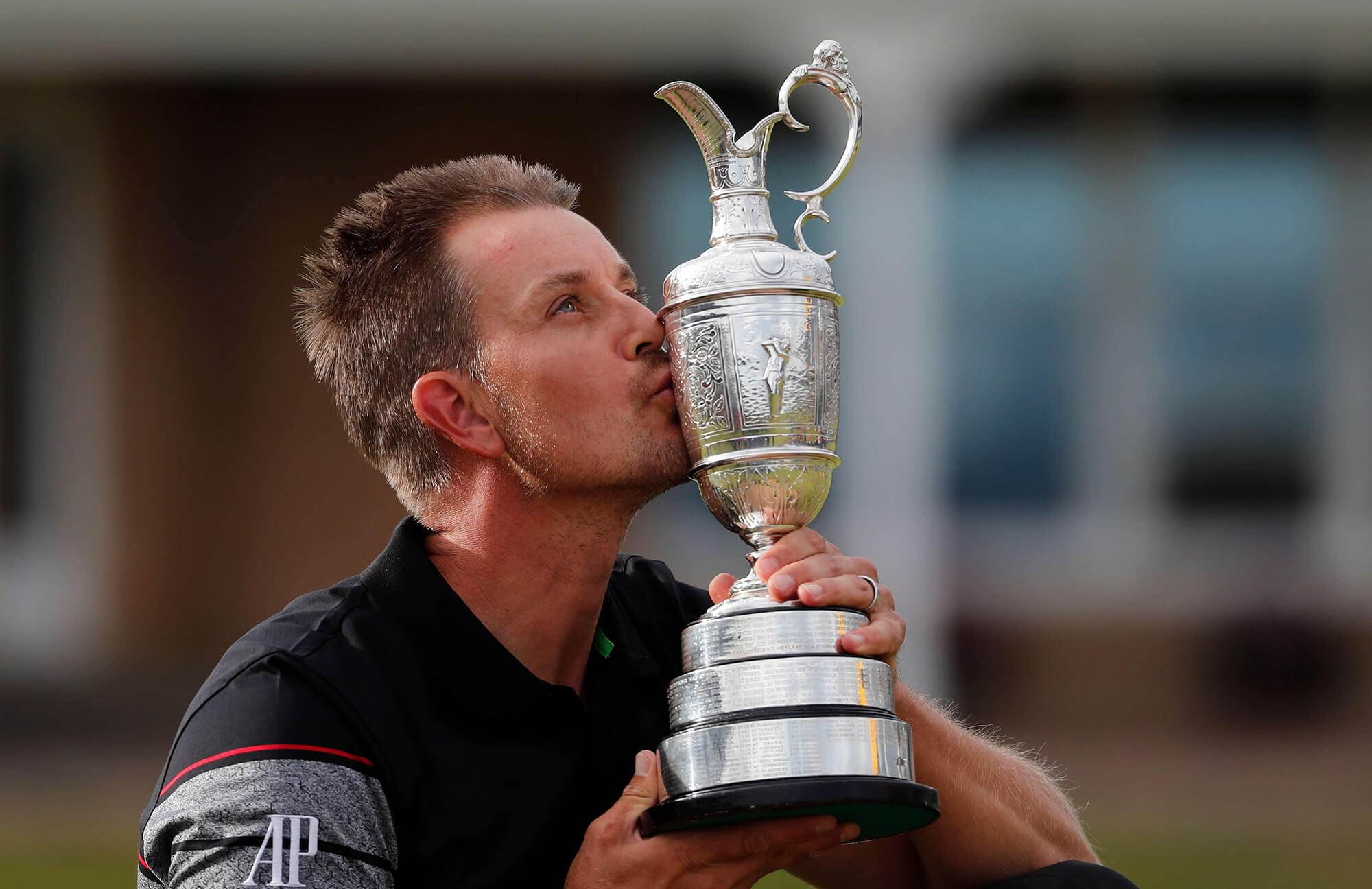 Image of Henrik Stenson with British Open trophy