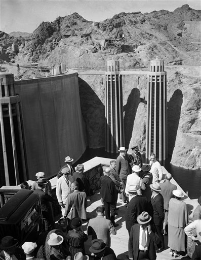FDR dedicates the Hoover Dam