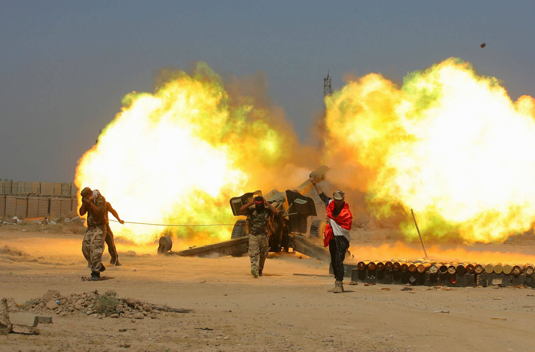 Image of explosion as Iraqi troops storm Falluja, Iraq