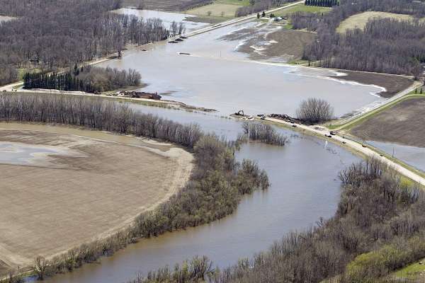 Canada Faces Serious Flooding