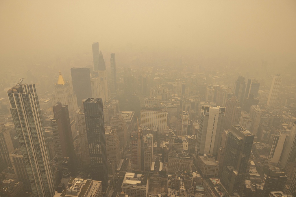 Canadian wildfire causes smoke and smog in New York City