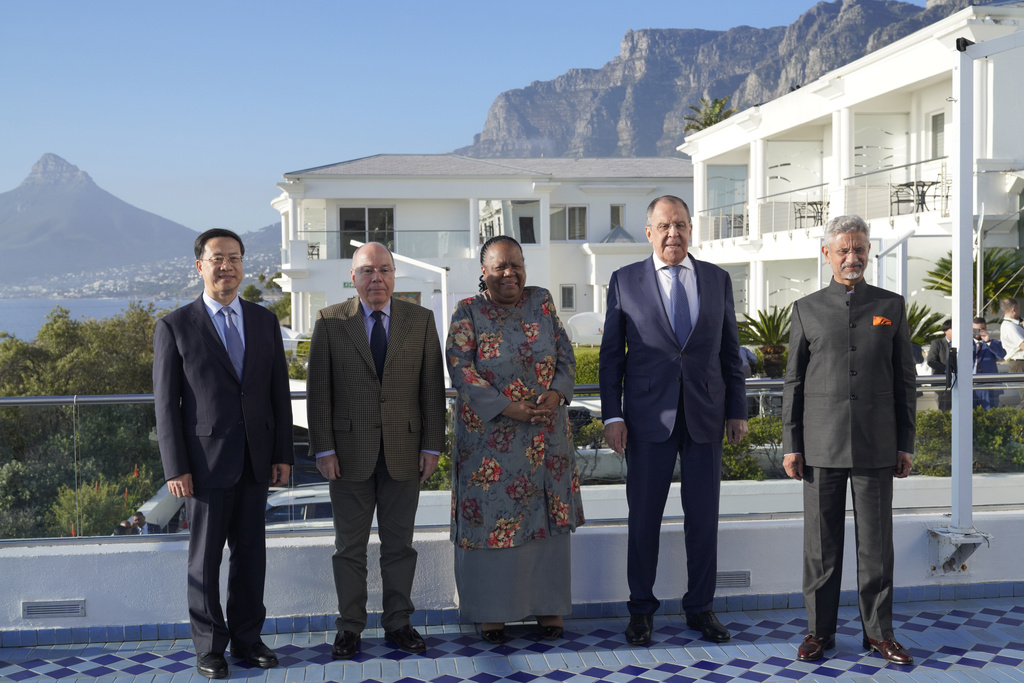 rom left, Foreign Ministers from China, Qin Gang, Brazil's, Ambassador Mauro Vieira, South Africa's, Naledi Pandor, Russia's, Sergey Lavrov and India's Subrahmanyam Jaishankar at a meeting from the BRICS economic bloc of developing nations in Cape Town, South Africa Thursday, June 1, 2023.